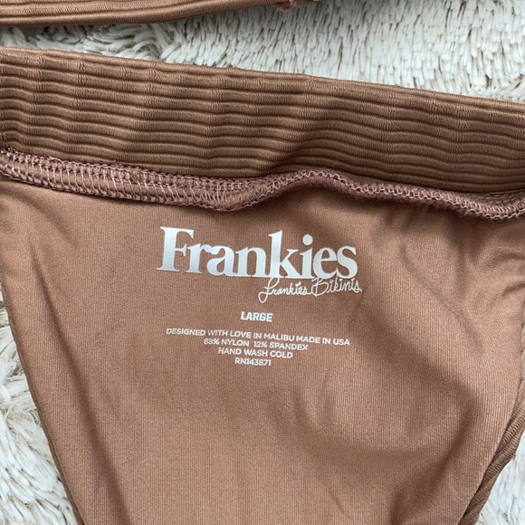 Frankie’s Bikini - Picture 4 of 6